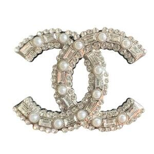 Chanel Vintage Silver Pearl and Multi Crystal CC Brooch Autumn 1995 (CCXX018)